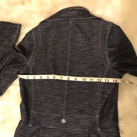 Lulu lemon Ride On Blazer Size 4 - Picture 3 of 6